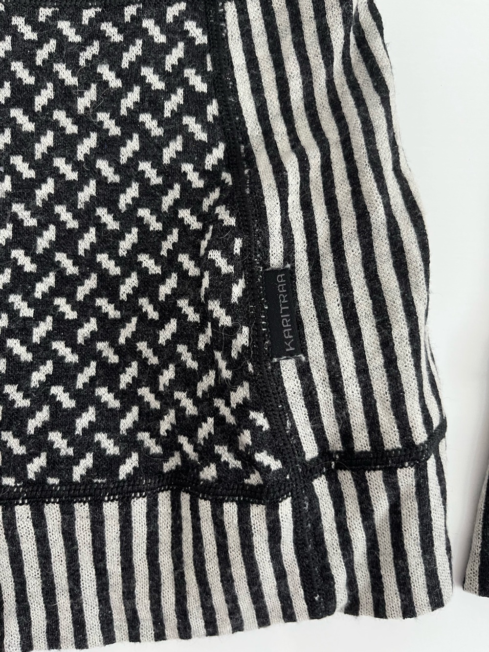 Kari Traa wool Black & White Patterned Half-Zip Cowl base layer Sweater - Picture 10 of 10